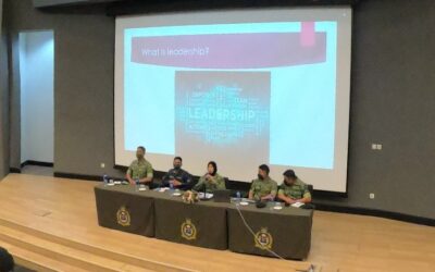 COMMANDING OFFICER OF OFFICER CADET SCHOOL SHARING SESSION WITH OFFICER CADET OF INTAKE 20