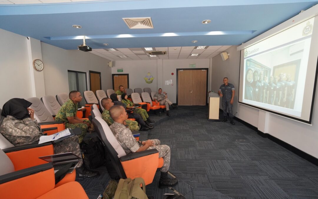 THE DEFENCE INSTRUCTIONAL TECHNIQUES (DIT) QUALIFICATION OF OFFICER CADET SCHOOL (OCS) INTAKE 22