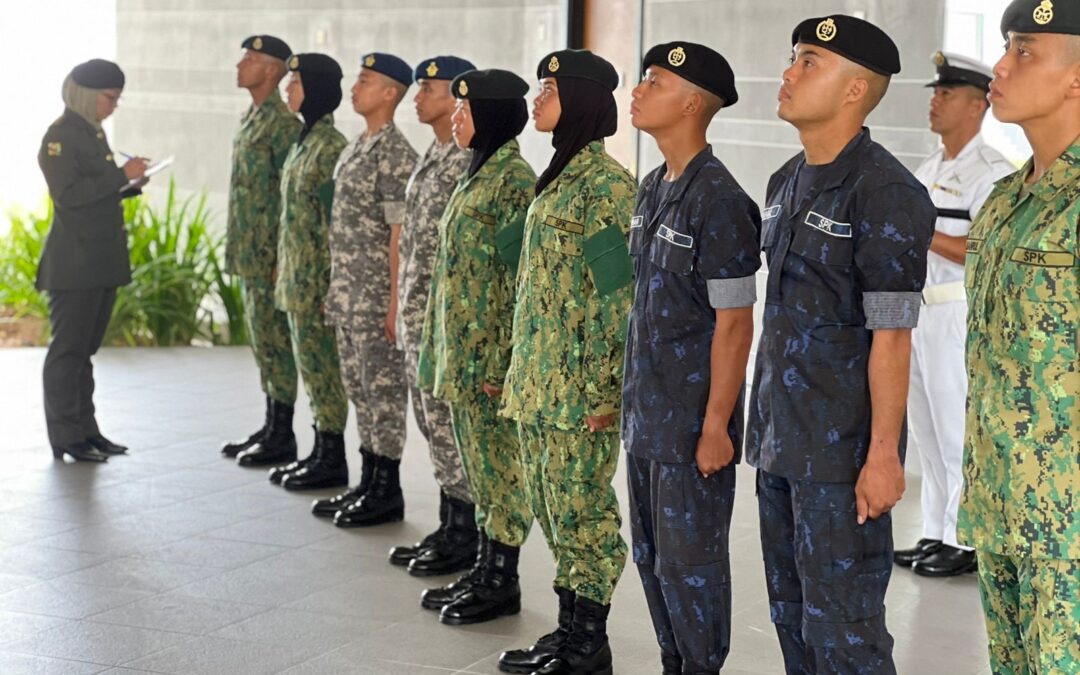 PASSING OFF SQUARE MARKS THE END OF 6 WEEKS TRAINING FOR PROBATIONARY OFFICER CADETS INTAKE 23