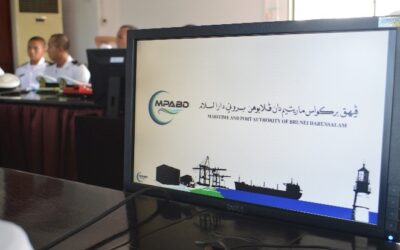 INTAKE 18 MIDSHIPMEN VISITED MARITIME AND PORT AUTHORITY