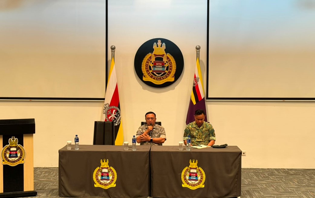 COMMANDANT CONDUCTS SECOND ENGAGEMENT WITH OFFICER CADET SCHOOL PERSONNEL AND PHYSICAL TRAINING INSTRUCTORS