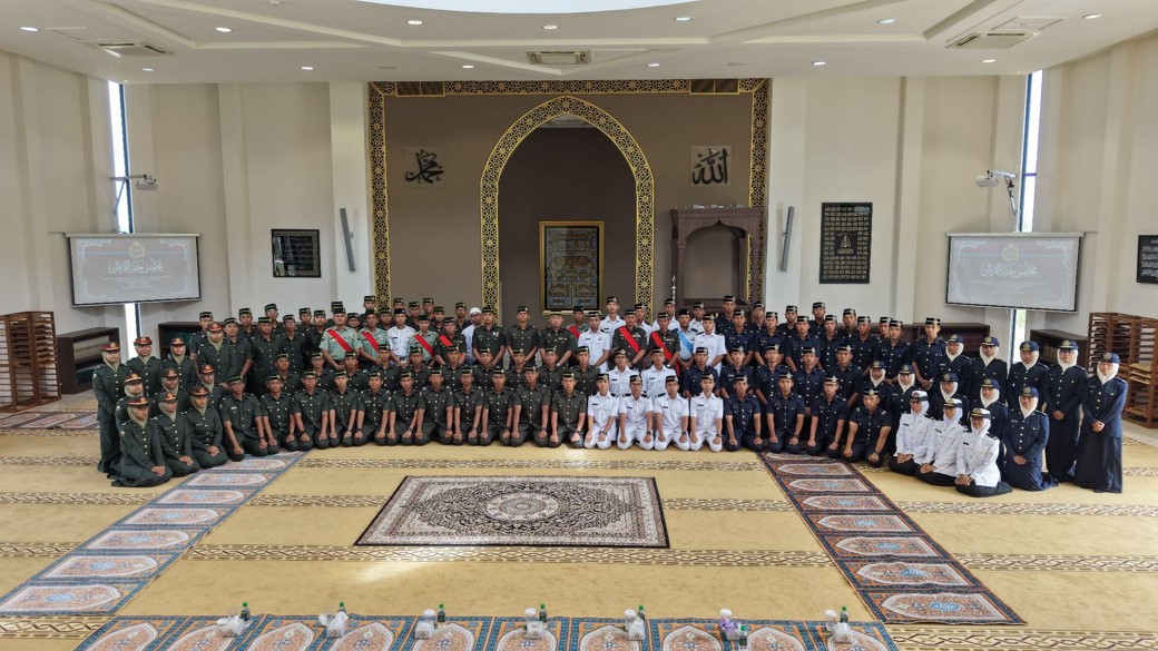 OFFICER CADETS OF INTAKE 25 CELEBRATE THE COMPLETION OF THE GENERIC TERM WITH KHATAM AL-QURAN